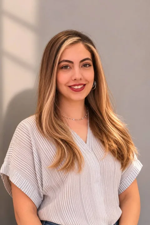 ZahraM, online English tutor