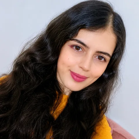 Mina Barakshahi, online English 講師
