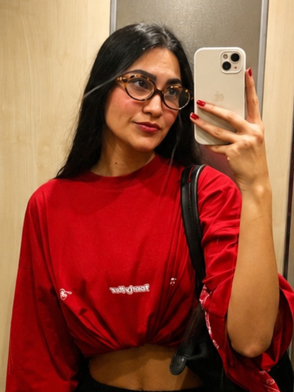 Paria Farzam
